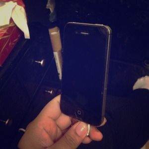 Apple phone 4s from AT&T black