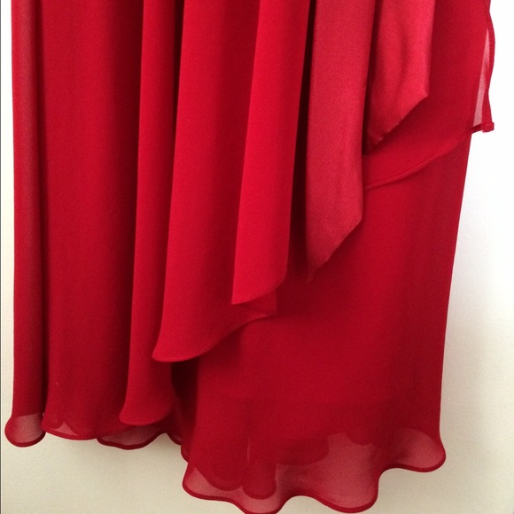 ๐๐HOST PICK 2/26&6/14 Gorgeous satin red dress๐ - Picture 2 of 4