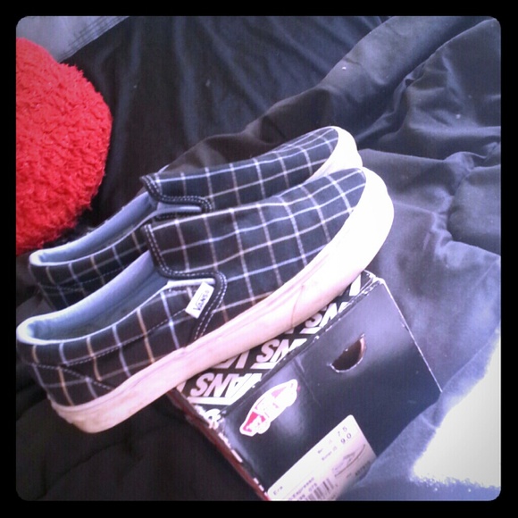 CLASSIC SLIP ON VANS 9