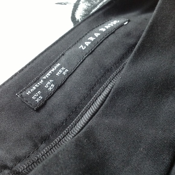 Editor Pick: Zara Basic Black Pencil Skirt - Picture 2 of 4