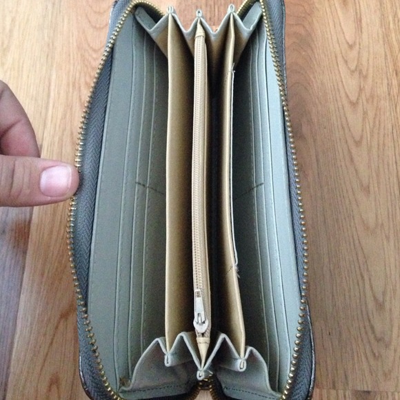 Wallet - Picture 2 of 2