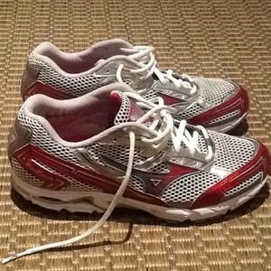 Mizuno Running Shoes - Wave Elixir 5