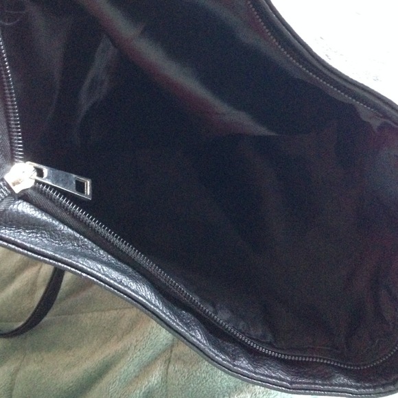 Handbag. From Dillard's. - Picture 4 of 4