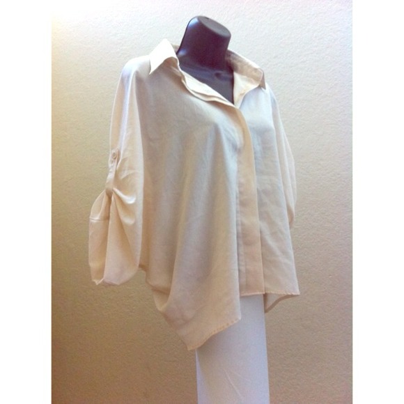 ✨SOLD! Cream Top!