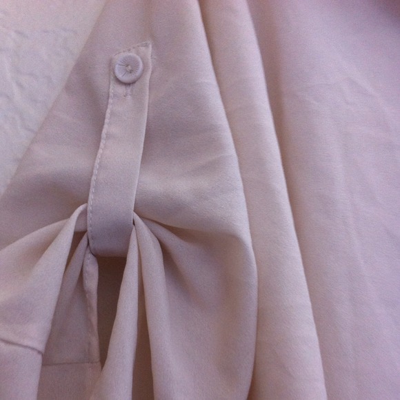 ✨SOLD! Cream Top! - Picture 3 of 4