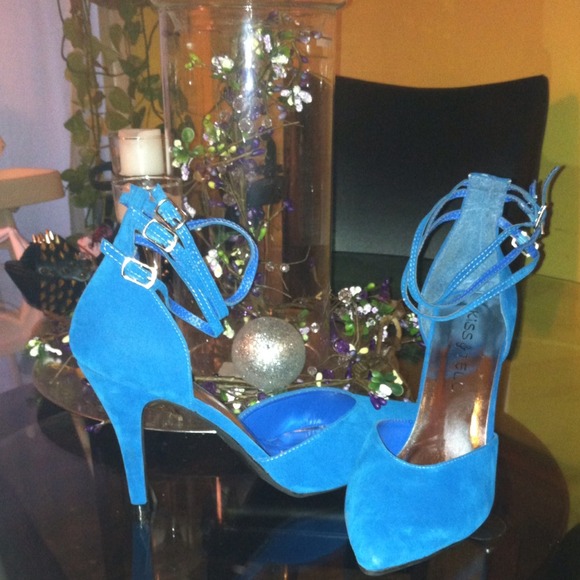 SOLD - Picture 2 of 2