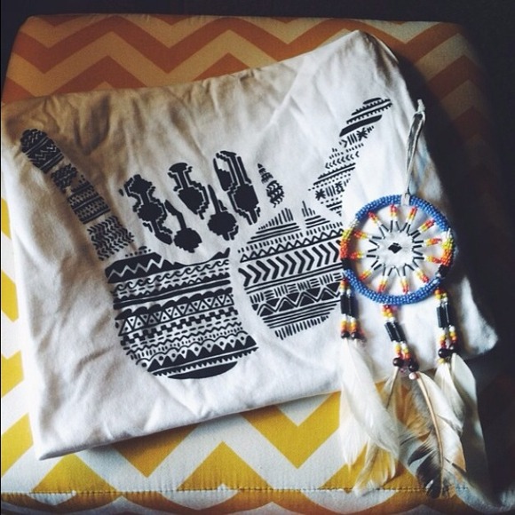 I am selling a Gildan white unisex tank top!