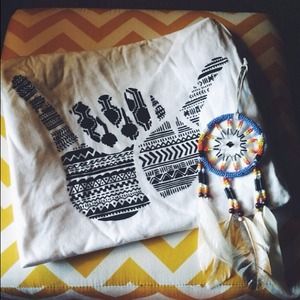 I am selling a Gildan white unisex tank top!