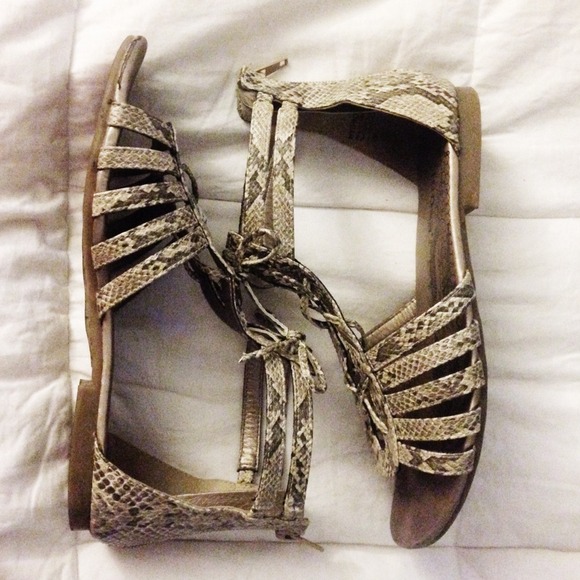 VIGOSS gladiator sandals - Picture 2 of 4