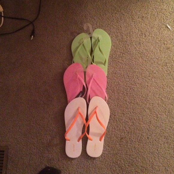 Flip flops/ never worn