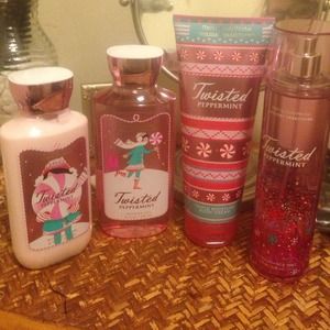 Bath and body works twisted peppermint set