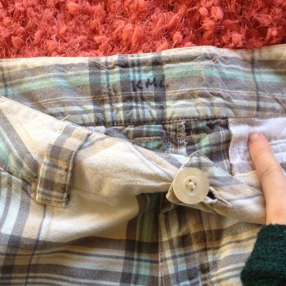✨✨Oneil Bermuda shorts! - Picture 2 of 4