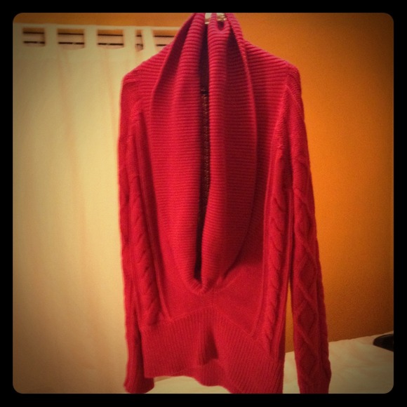 Sweater with cowl - Picture 1 of 1