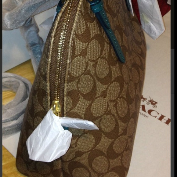 🎉Editor Pick💯Auth Coach PEYTON SIGNATURE SATCHEL - Picture 2 of 3