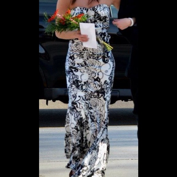 Xscape by joeanna Cher prom dress