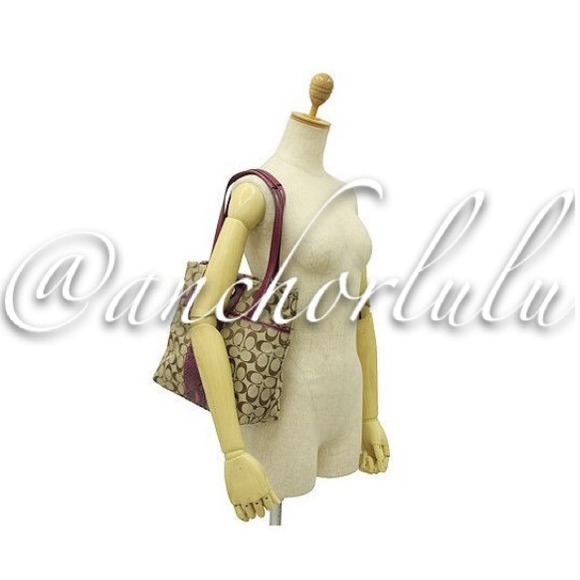 NWT💯Auth Coach SIGNATURE PYTHON STRIPE TOTE 25706 - Picture 4 of 4