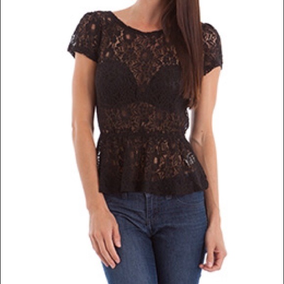 ✨20% Off✨ Lace Peplum Top