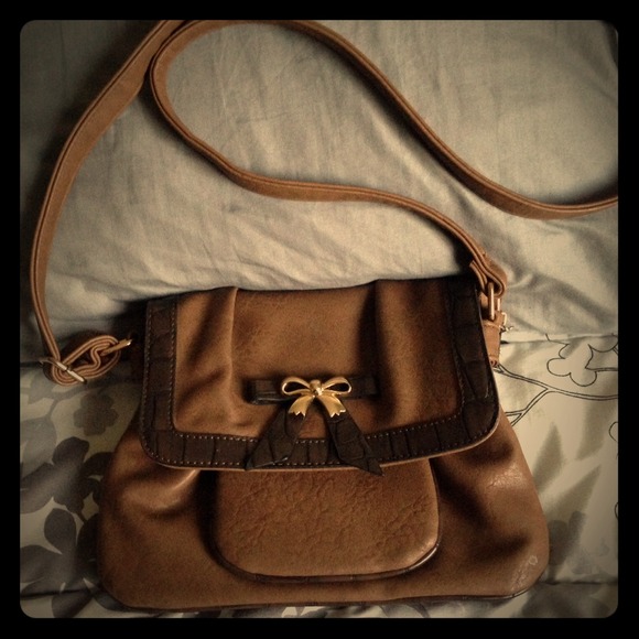 Bundle Sold- Beautiful Small Crossbody Bag!