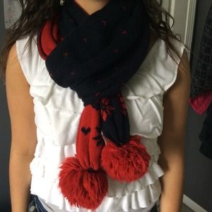 NWOT Hollister scarf