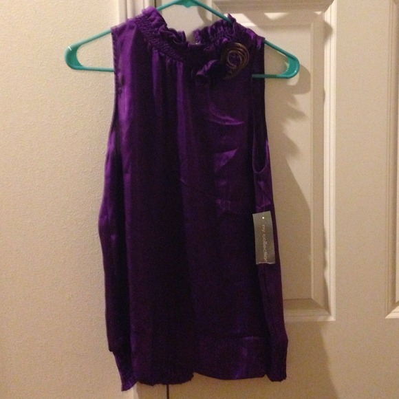 New neverworn silk top. - Picture 1 of 2