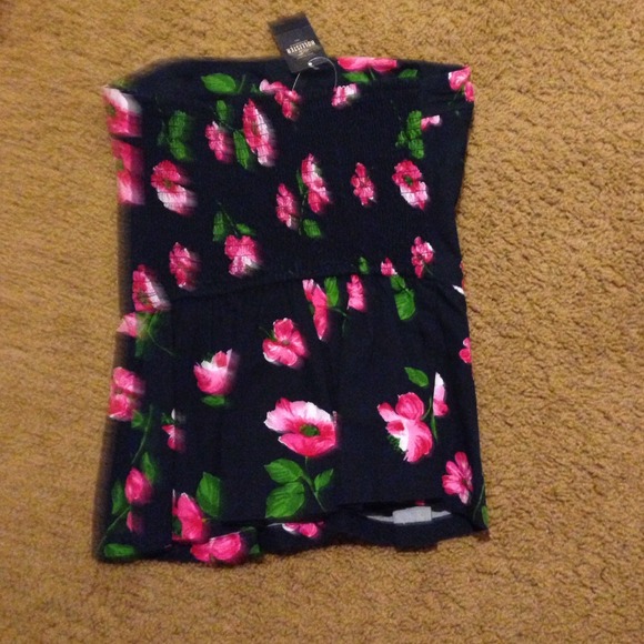 Hollister strapless. - Picture 2 of 2