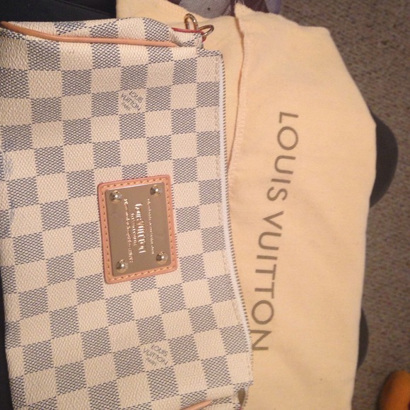 Small Louis Vuitton bag