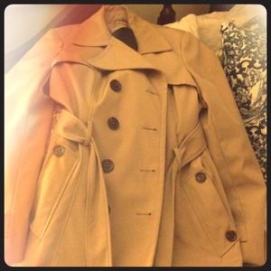 Khaki Calvin Klein trench coat