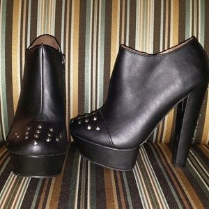 *HOST PICK* Justfab Black Ankle Booties!