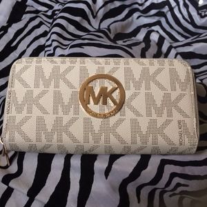 Mk vanilla wallet