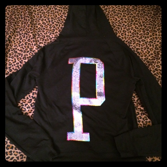 SOLD🚫 Rainbow VS bling hoodie💜💛💚💖💙❤️