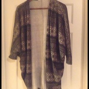 Patterned grey sweater