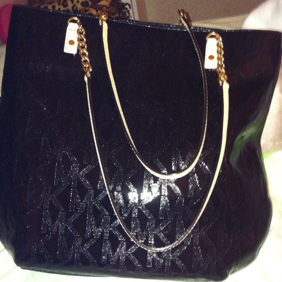 Black Leather Michael Kors Tote!!