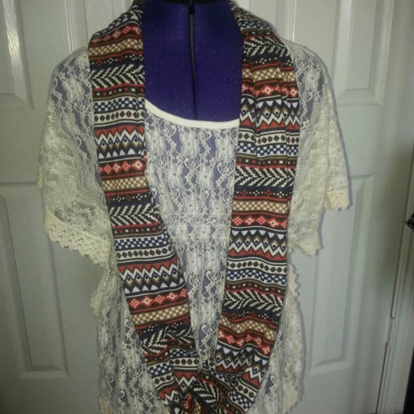 $8 Reduced price. NWOT infinity scarf