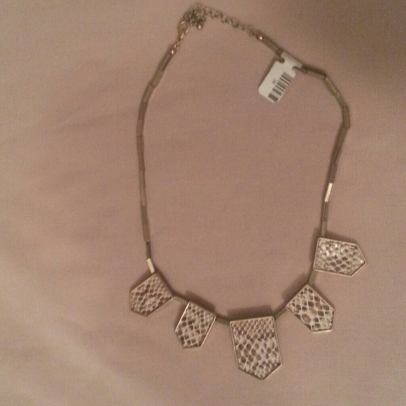 Necklace - Picture 1 of 2