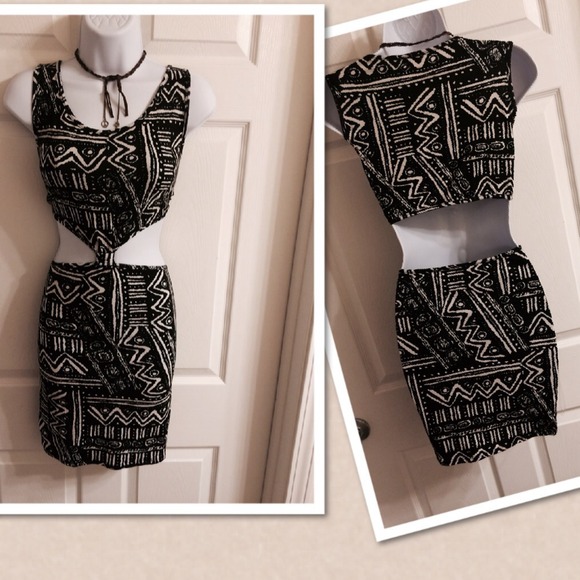 Rue21 Dresses & Skirts - 🆕Sexy black and white dress.