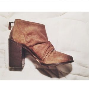 Boutique 9 Shale Bootie Suede