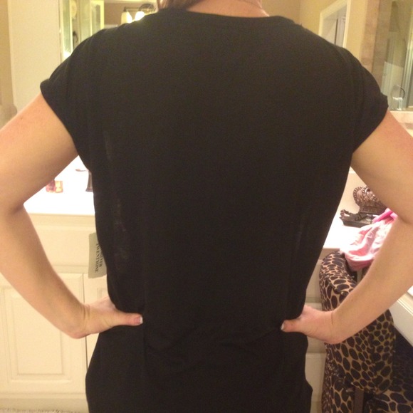 Black and white top size medium.  New with tags. - Picture 2 of 2