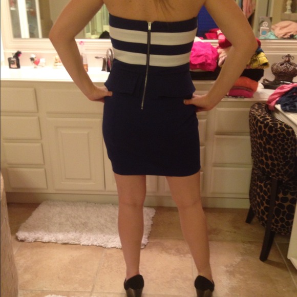 Navy blue peplum dress size large.  New with tags. - Picture 2 of 2