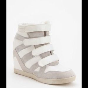 SOLD--bdg wedge sneaker