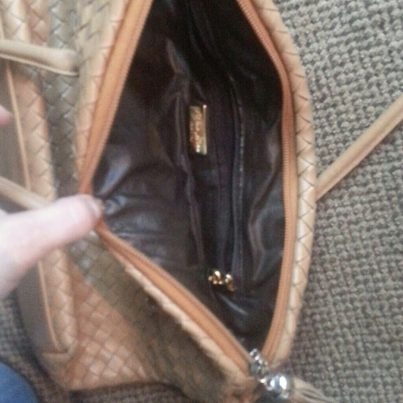 Handbag - Picture 2 of 3