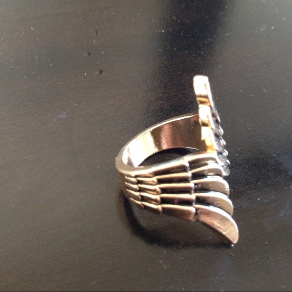 Gold ring - Picture 2 of 2