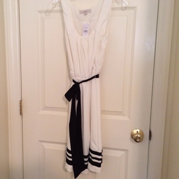 Dress - Picture 2 of 4