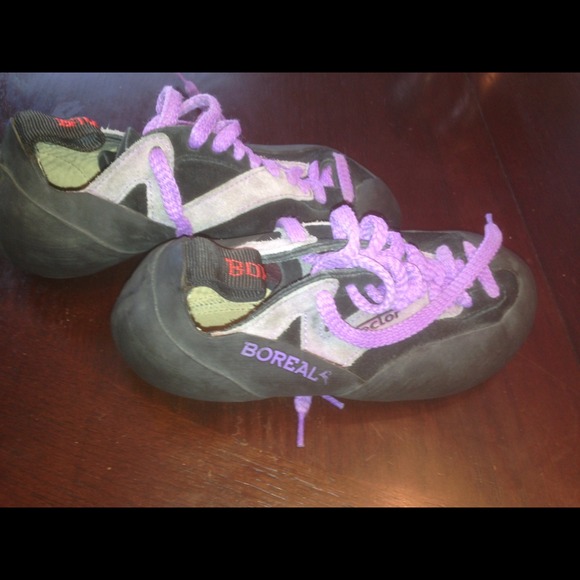 Boreal climbing shoes, size 6! Awesome purple! - Picture 1 of 2