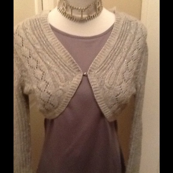 AMERICAN EAGLE SPARKLE HOODIE WITH 1 FRONT CLASP❄️