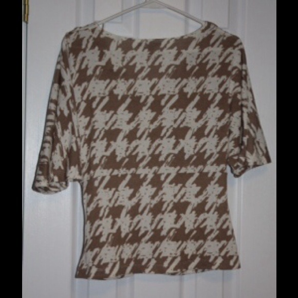 sweater - Picture 2 of 3