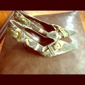 Wild rose Camo stiletto heels