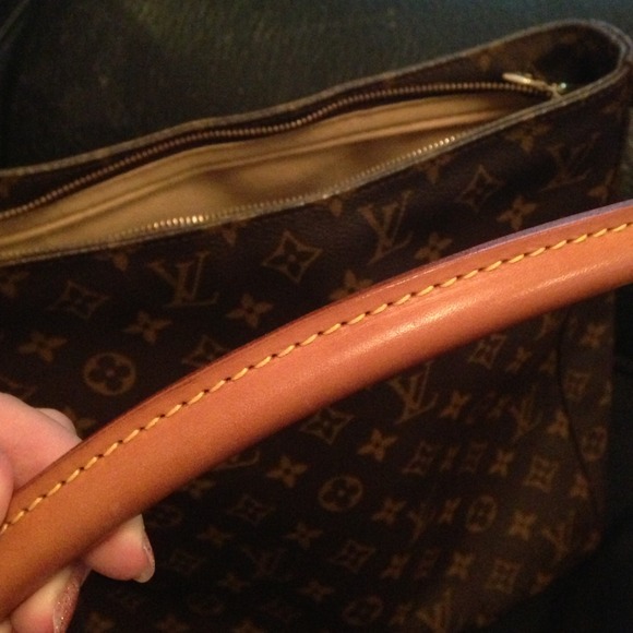 Antique authentic Louis Vuitton hobo handle bag - Picture 3 of 4