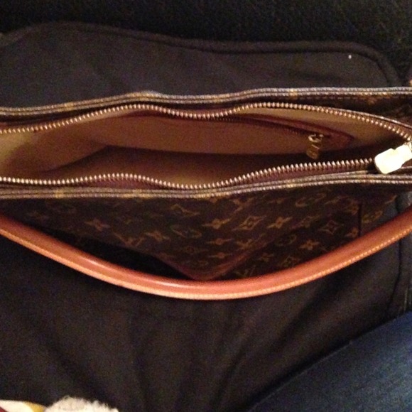 Antique authentic Louis Vuitton hobo handle bag - Picture 4 of 4