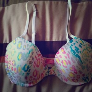 SOLD T shirt Demi 36D Victoria secret SOLD