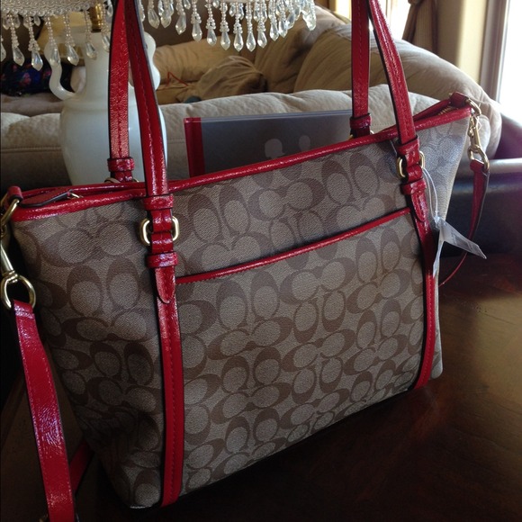 💰SOLD ON EBAY💰Authentic Coach Peyton Pocket Tote - Picture 3 of 4
